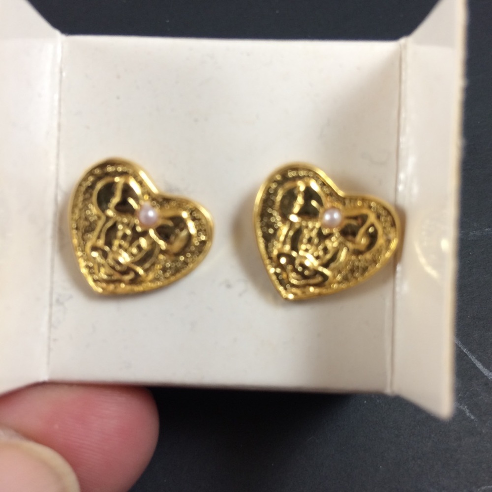 NWT Minnie Mouse Vintage Avon Earrings